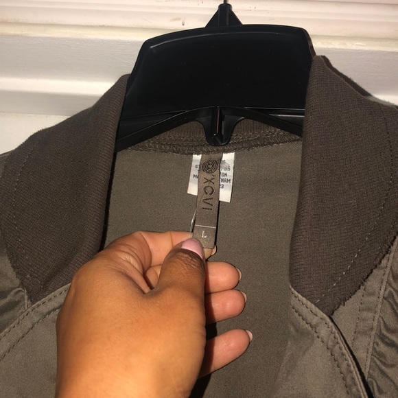 Jacket - Picture 6 of 8